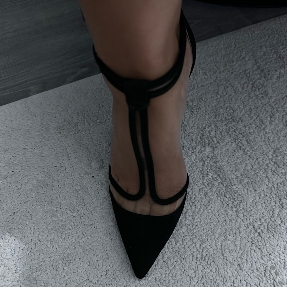 Chic Black Strappy Heels - Picture 4 of 8